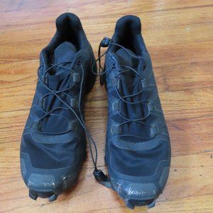 Salomon hiking sneakers